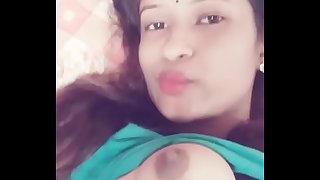Desi girl showing bra-stuffers selfie