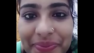 Desi sexy babe pissing video