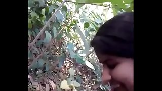 Desi girl very nice sucking n humping in forest - HornySlutCams.com