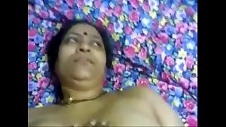 Desi hot maid aunty fucked by her holder